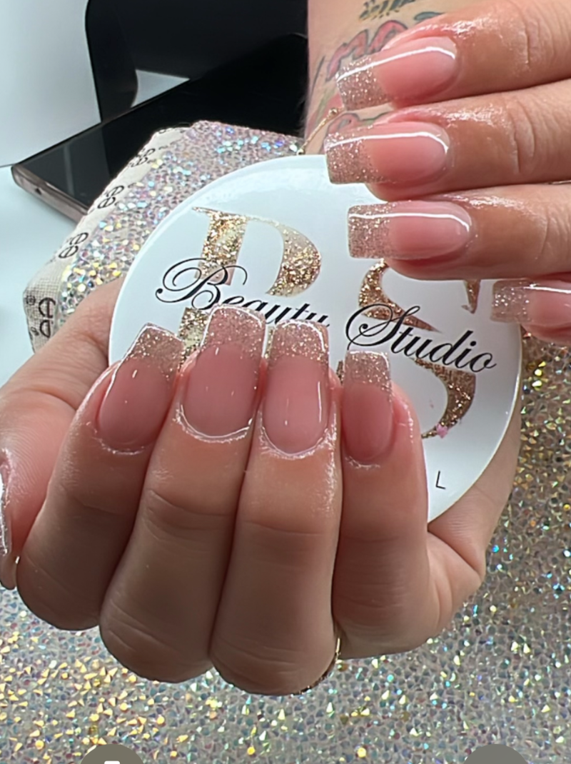 Nails-home-2